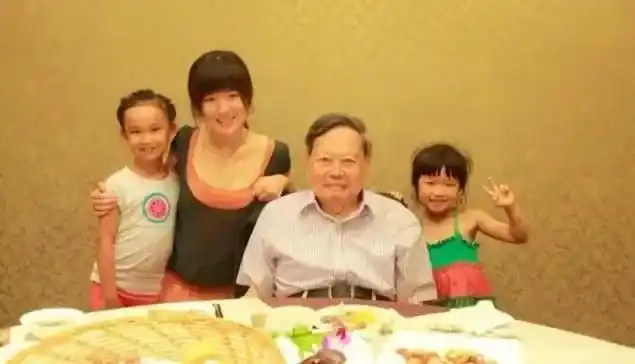 翁帆个人资料翁帆怀孕大肚照