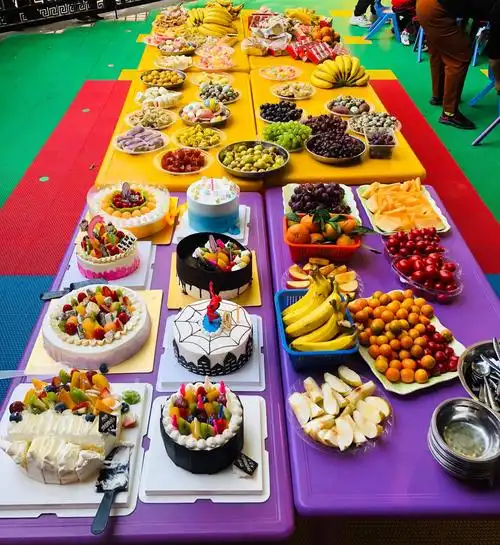 新艺幼儿园11月宝宝生日会《放飞梦想快乐成长》