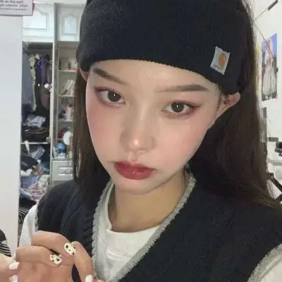 乔:精致脸模女头 月亮不睡我不睡_女生头像_我要个性网