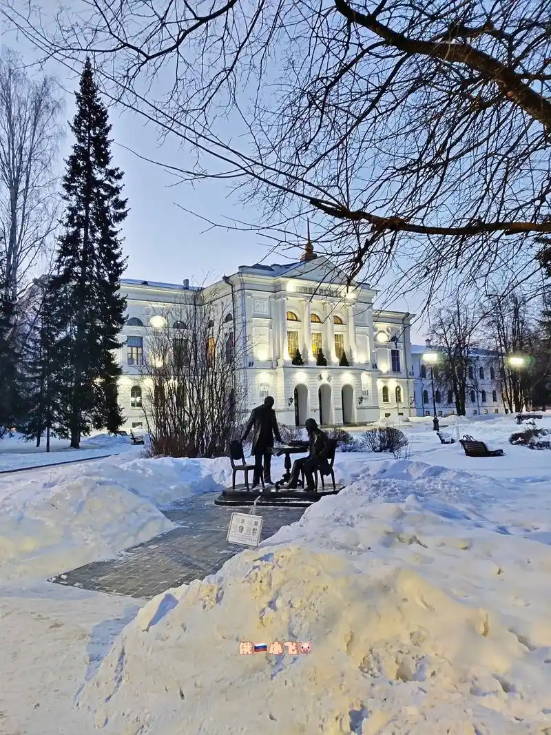托木斯克国立大学是位于俄罗斯托木 - 抖音