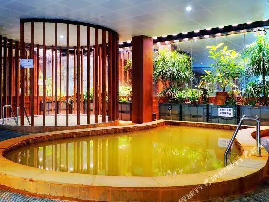 金龙建国温泉酒店