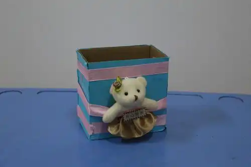 蚌埠八中小学部举行"变废为宝·创意无限"主题环保手工制作活动