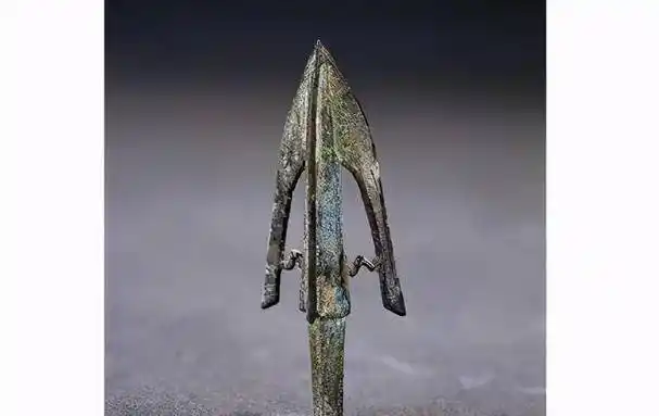 大秦赋吕不韦为何对可拆分秦箭大加赞赏弓弩与箭镞之细节探究