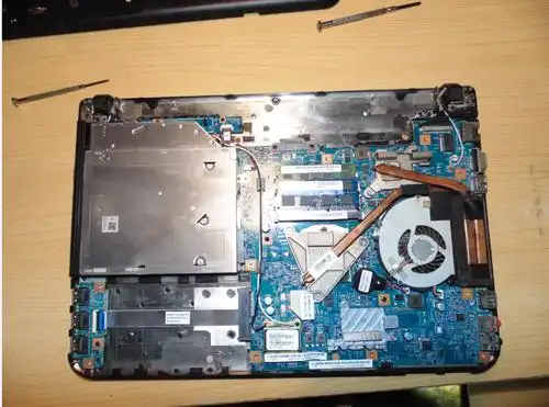 索尼vpceg38ec(vpceg-111t)清灰换硅脂拆机套图