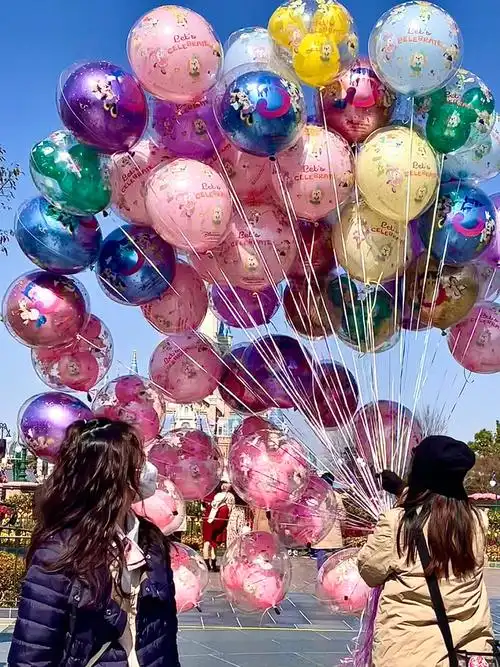 迪士尼和气球天仙配