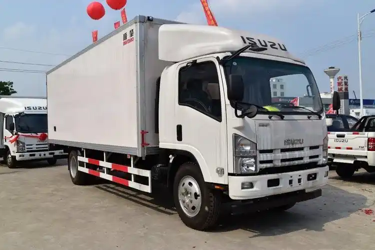 庆铃五十铃700p190马力6672米国五单排厢式载货车ql5100xxya8phj