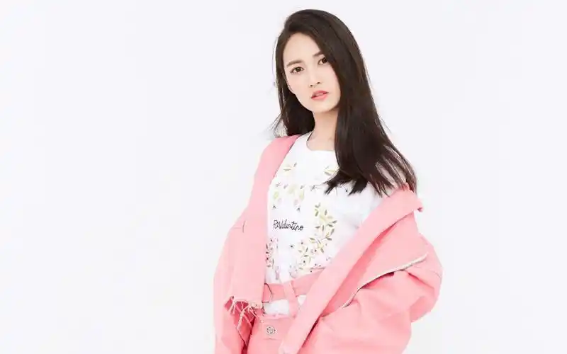 陈钰琪粉嫩甜美写真图片桌面壁纸