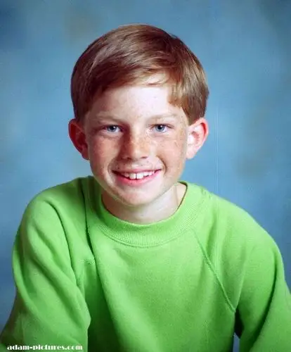 问答 问答首页推荐回答 是小孩剪阿当头发还是阿当小时候的头发?