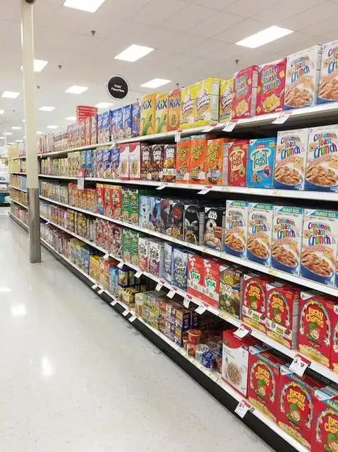 生活超市货架摆放图片(生活超市店内摆货图片)