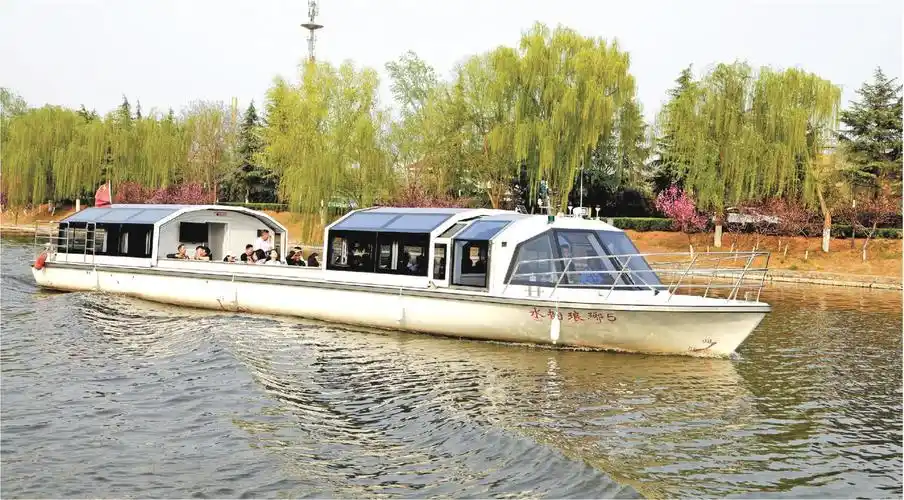 山东临沂:游船观光做活"水上经济"