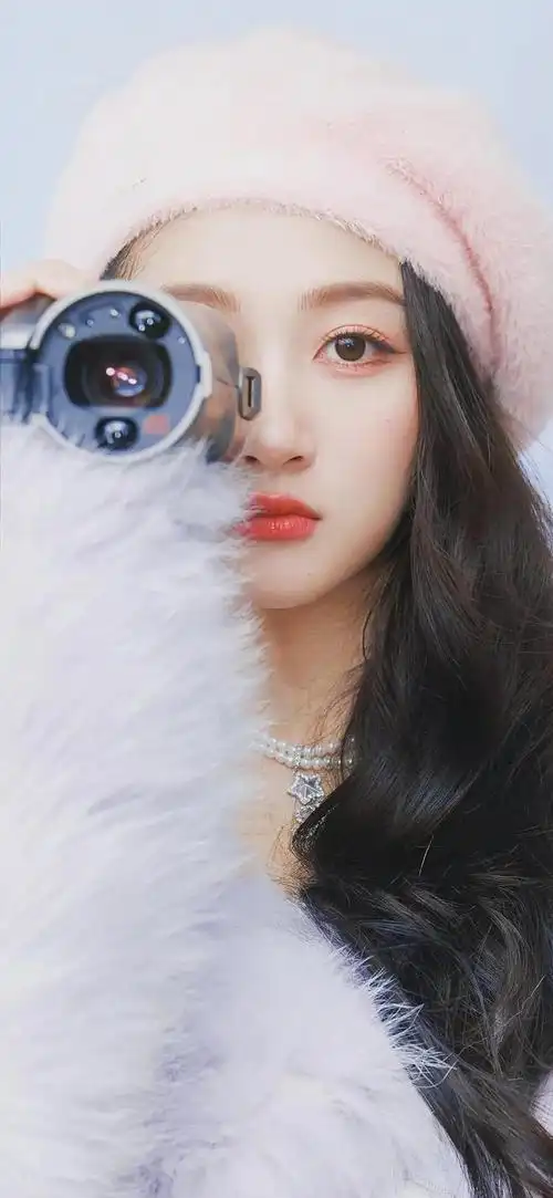 精选明星壁纸(197)关晓彤|女神|玫瑰|高颜值|美女明星_网易订阅