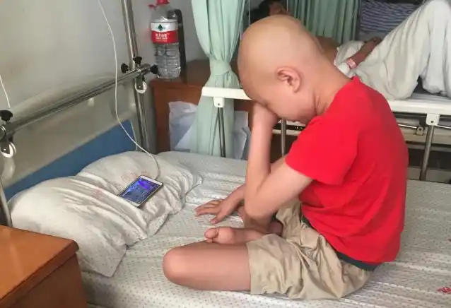 爷爷我不怕截肢临海11岁男孩等您伸出援手