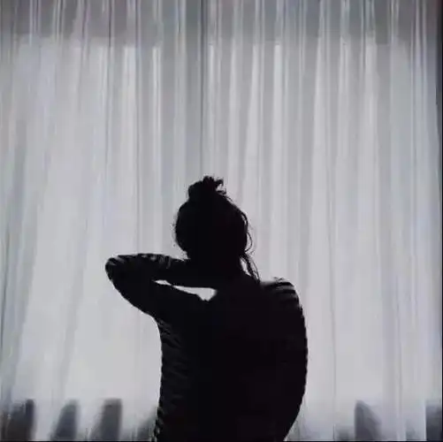 超个性意境影子头像 | 当我的心涌起波澜,波光浮动都是你的光影