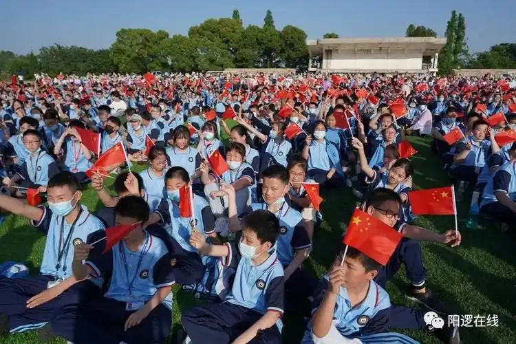 百年辉煌青春向党阳逻一中2021年校园文化艺术节开幕