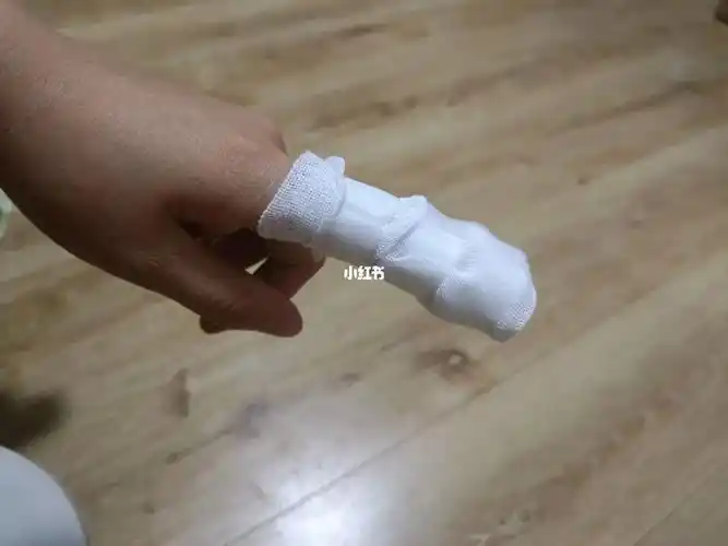 两刀咋说包扎的手法娴熟看着似曾相识