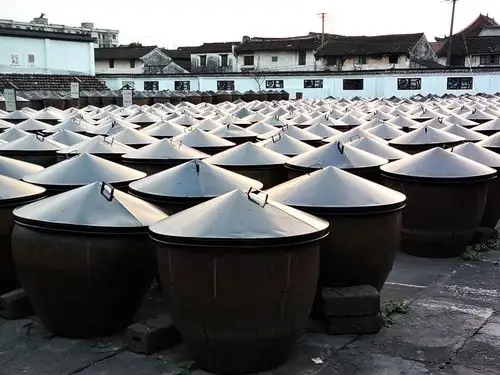 园内酱缸千百只