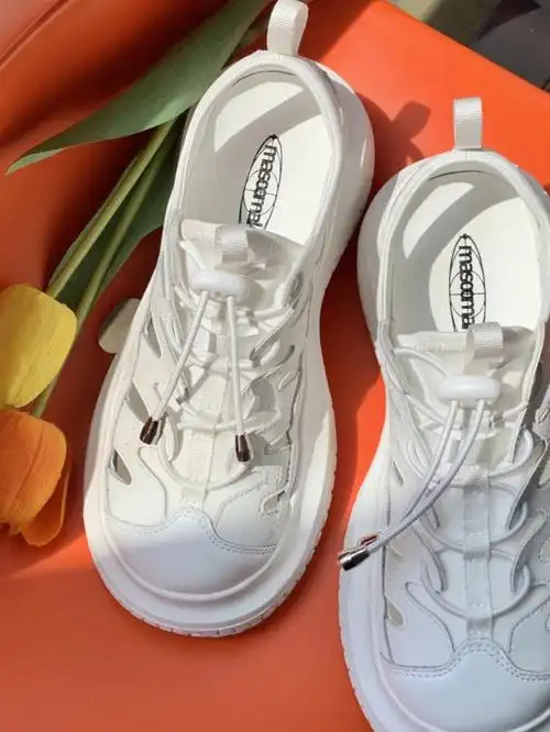 一见倾心02纯白色系运动凉鞋可太绝了