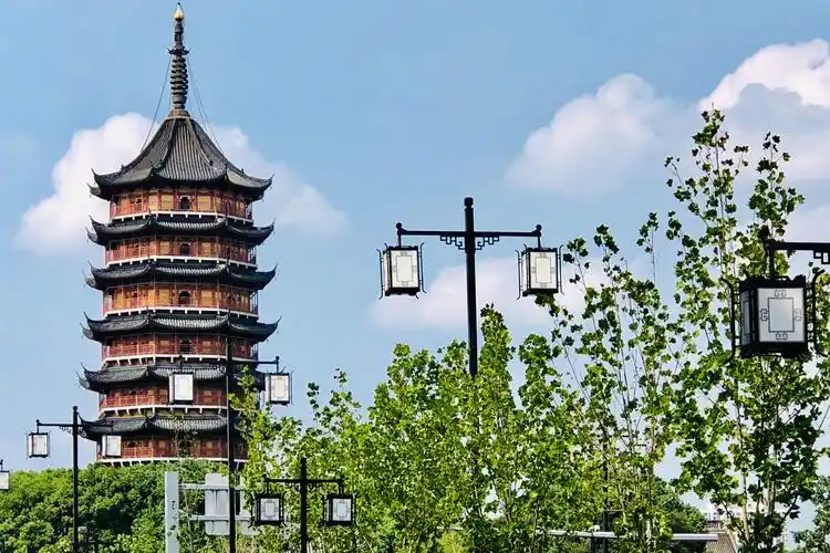 约1800年历史的报恩寺塔,苏州城醒目地标古建筑!
