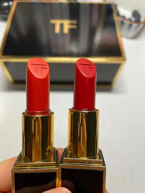 入手第一款tf口红💄