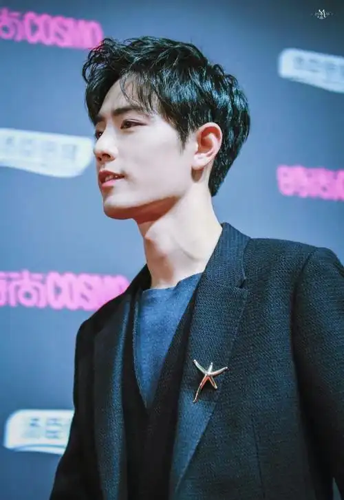 男明星喉结杀,朱一龙,刘昊然,杨洋的喉结绝了