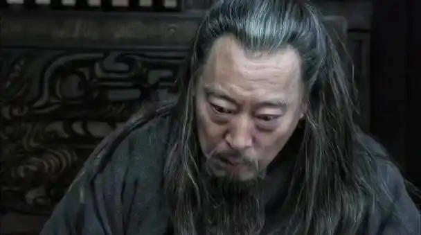 电视剧《三国》剧照 | 倪大红饰司马懿西周宣王时期,其远祖程伯休