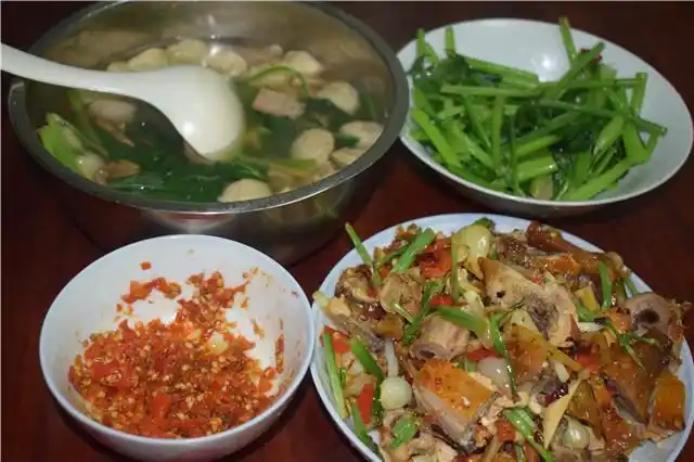 五家农村人请客吃饭对比图差距不是一般的大哪家最好吃