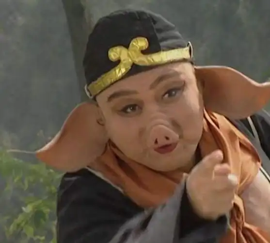 猪八戒在打死狐狸精后,为何要掀开裙底看一下,其实八戒也很聪明