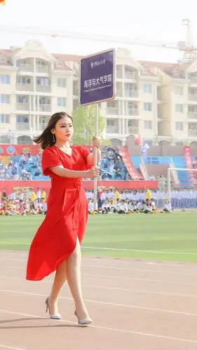 海大运动会各学院举牌女神亮相颜值智商双高组图