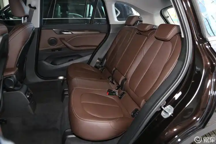 【宝马x12019款sdrive18li 尊享版后排座椅汽车图片-汽车图片大全】