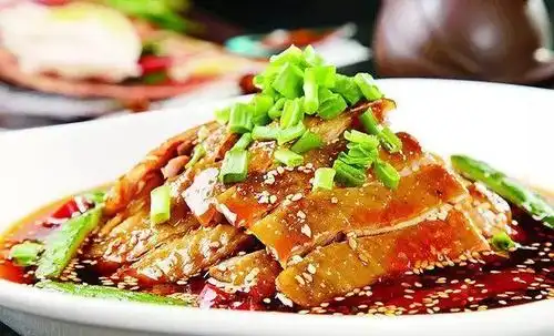 "来一份麻辣鸡!要宁强土鸡,辣子多一点",这样做,包你满意!