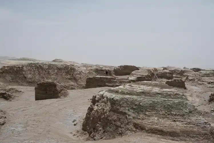 穿越地球上最不像地球的地方火星1号公路探险柴达木无人区