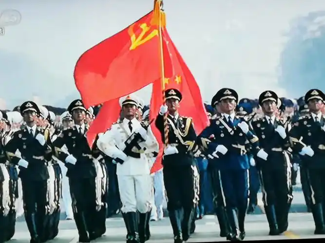 观国庆70周年阅兵式威武雄壮的队伍