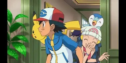 两人长时间没见了,刚和小智见面的小光就和小智开玩笑,但两人见面后