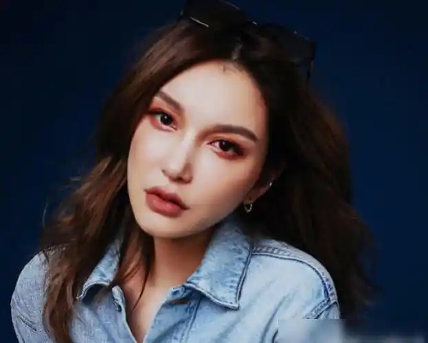 李雨桐照新写真网友嘴变了