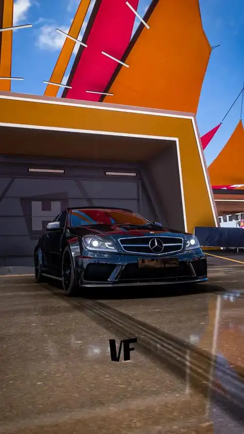 日光下的黑爵士   奔驰c63#地平线5 #steam游戏  - 抖音