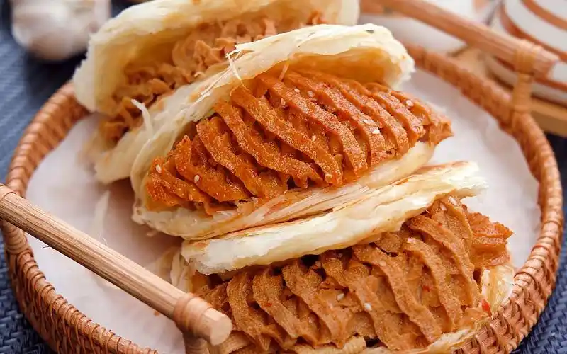 看到街边卖的豆腐串夹馍,嘴馋了吧!教你在家做_哔哩哔哩_bilibili