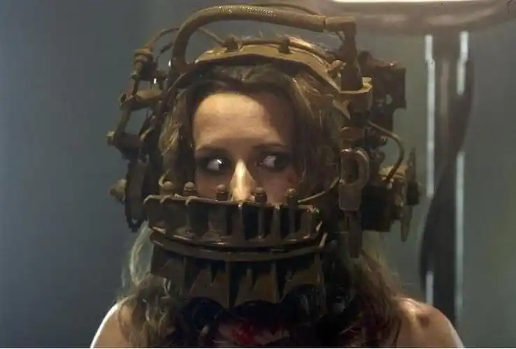 《电锯惊魂》:最恶的人性谁也无法阻止,但这真的不是恐怖片!