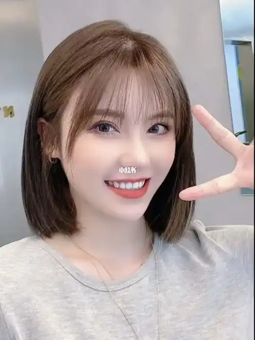 减龄显白发型推荐齐肩中短发