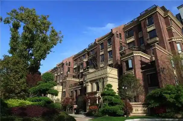 豪掷40亿上海神秘地产富豪沈仁兴的三次出圈