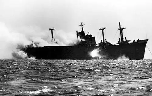 1988年美伊海战:伊朗战舰先射鱼叉导弹反遭歼灭