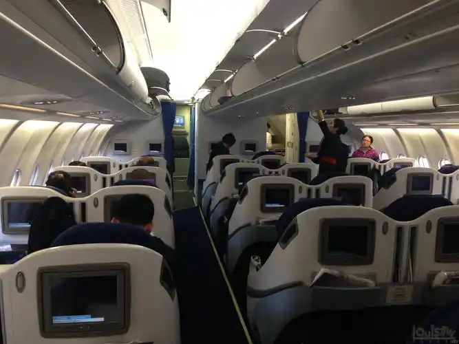 国内三大航空的头等舱之旅——南航333,东航333和33e,国航77w(处女贴