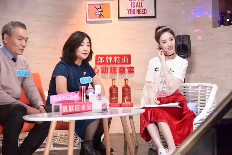 新相亲时代超强势女嘉宾来袭张纯烨助攻双飞家庭