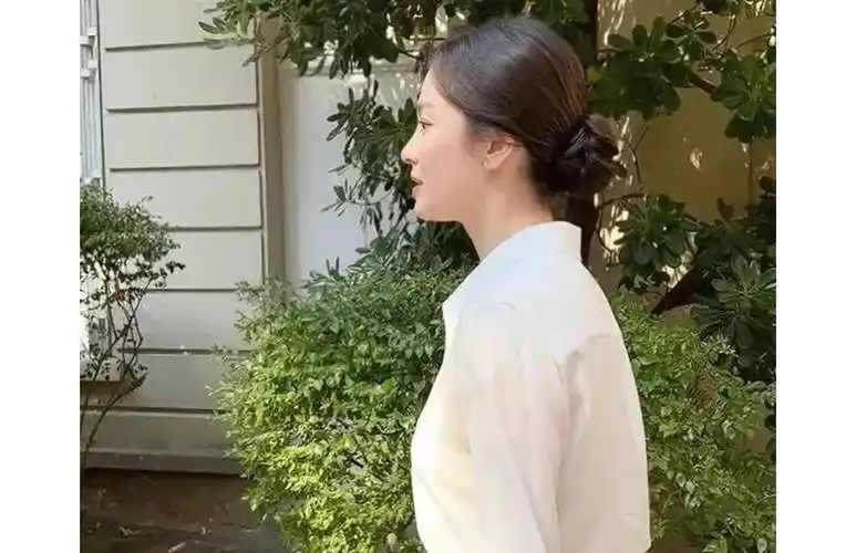 42岁的宋慧乔也很会穿!