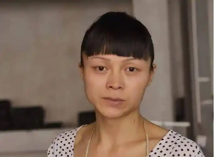 变性人"李二毛":曾是夜场小王子,为爱情变"女人"却惨遭抛弃_生活_玛丽