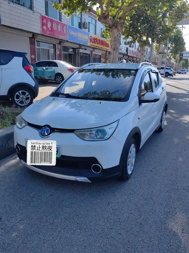 北汽ec180新能源电车.新到17年8月北汽ec180新能源 - 抖音