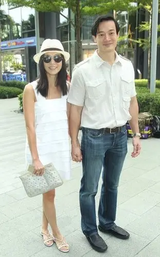 杨采妮和老公(资料图)