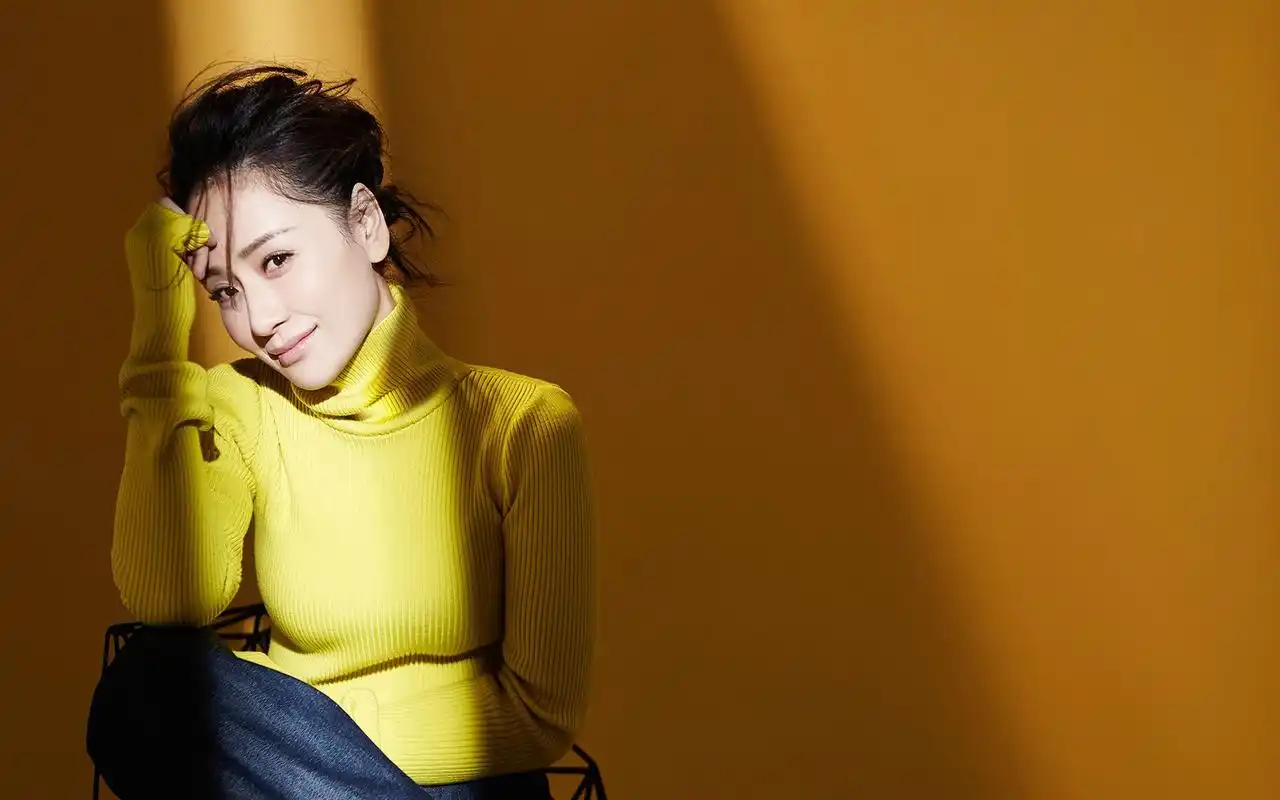 美女演员孙宁图片电脑桌面壁纸