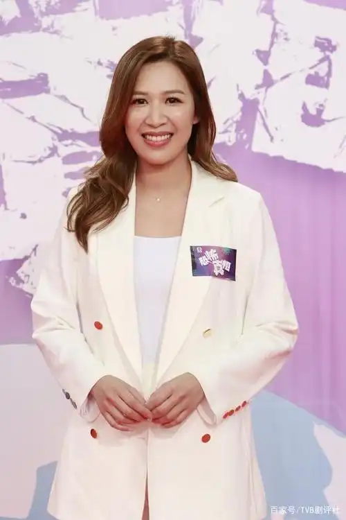 祝福!岑杏贤承认已跟圈外男友订婚,曾因缺乏安全感与袁伟豪分手