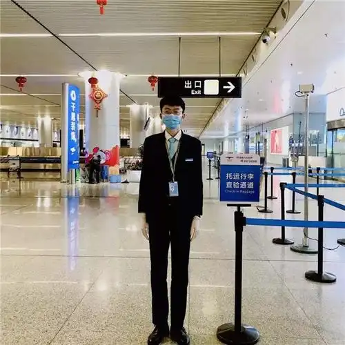张文轩  长沙黄花国际机场地勤我在长沙,我在民航一线工作,我在抗击