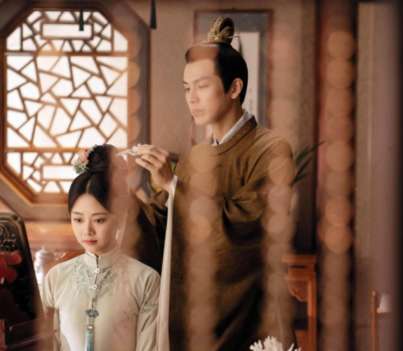 《锦心似玉》再晒剧照,男女主角cp感太强,吻戏也太甜了吧